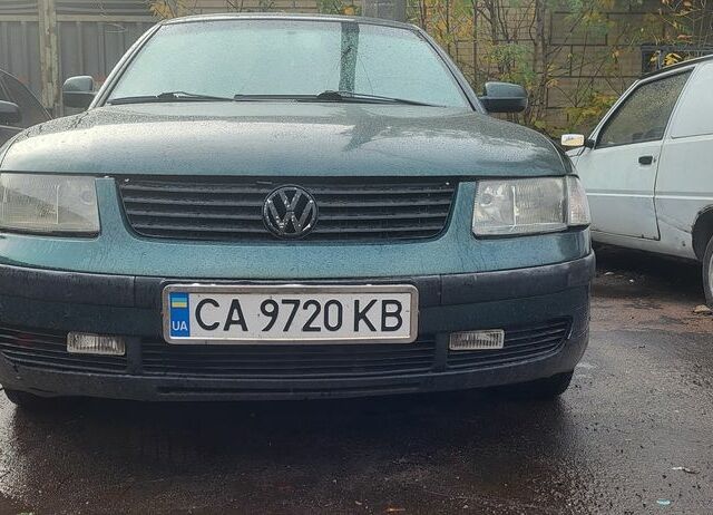 Зеленый Фольксваген Пассат, объемом двигателя 1.9 л и пробегом 488 тыс. км за 4200 $, фото 5 на Automoto.ua