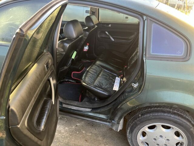 Зеленый Фольксваген Пассат, объемом двигателя 1.8 л и пробегом 250 тыс. км за 2500 $, фото 9 на Automoto.ua