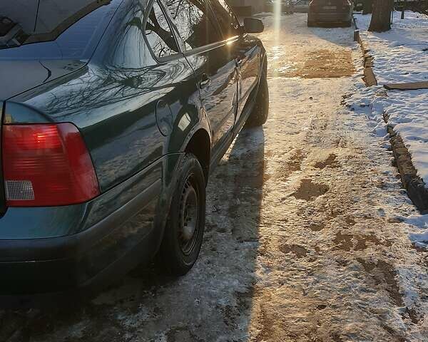 Зелений Фольксваген Пассат, об'ємом двигуна 1.9 л та пробігом 498 тис. км за 3650 $, фото 6 на Automoto.ua