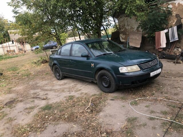 Зелений Фольксваген Пассат, об'ємом двигуна 0 л та пробігом 290 тис. км за 1437 $, фото 1 на Automoto.ua