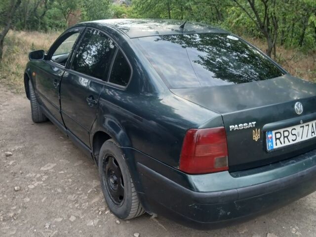 Зеленый Фольксваген Пассат, объемом двигателя 1.9 л и пробегом 380 тыс. км за 2650 $, фото 1 на Automoto.ua