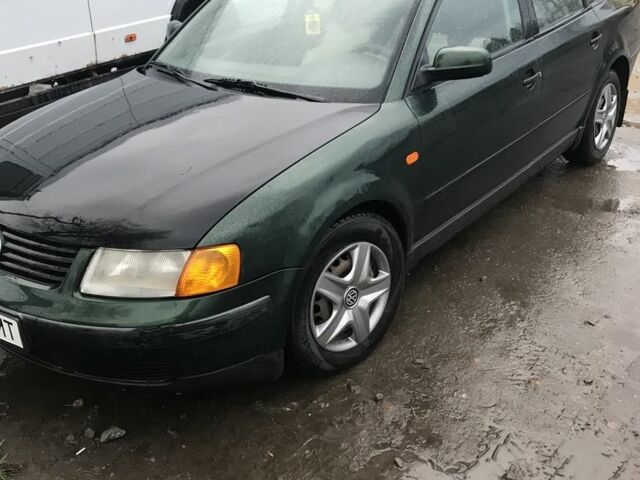 Зеленый Фольксваген Пассат, объемом двигателя 1.6 л и пробегом 220 тыс. км за 2500 $, фото 4 на Automoto.ua