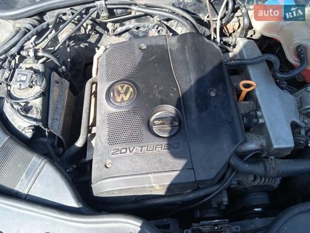 Зеленый Фольксваген Пассат, объемом двигателя 1.8 л и пробегом 260 тыс. км за 4500 $, фото 15 на Automoto.ua