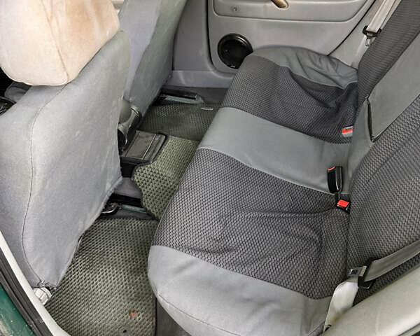 Зеленый Фольксваген Пассат, объемом двигателя 1.6 л и пробегом 386 тыс. км за 3000 $, фото 10 на Automoto.ua