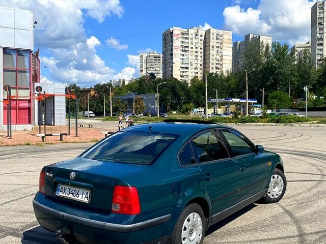 Зеленый Фольксваген Пассат, объемом двигателя 1.6 л и пробегом 273 тыс. км за 3500 $, фото 4 на Automoto.ua