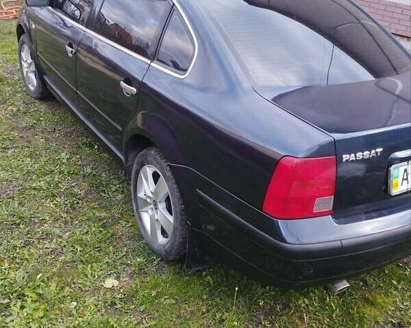 Зеленый Фольксваген Пассат, объемом двигателя 1.6 л и пробегом 222 тыс. км за 2900 $, фото 4 на Automoto.ua