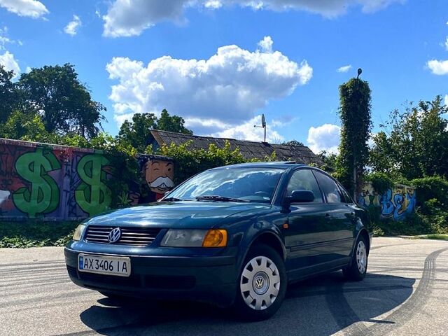 Зеленый Фольксваген Пассат, объемом двигателя 1.6 л и пробегом 273 тыс. км за 3500 $, фото 7 на Automoto.ua