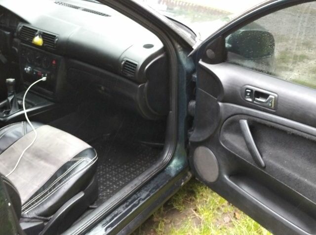 Зеленый Фольксваген Пассат, объемом двигателя 1.8 л и пробегом 432 тыс. км за 3400 $, фото 8 на Automoto.ua