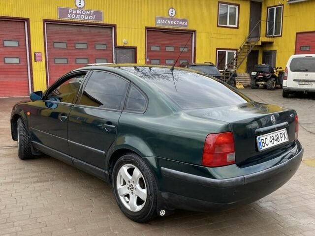 Зеленый Фольксваген Пассат, объемом двигателя 1.8 л и пробегом 320 тыс. км за 2800 $, фото 7 на Automoto.ua