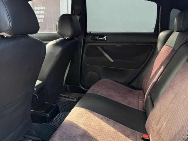 Зеленый Фольксваген Пассат, объемом двигателя 1.8 л и пробегом 330 тыс. км за 2999 $, фото 7 на Automoto.ua