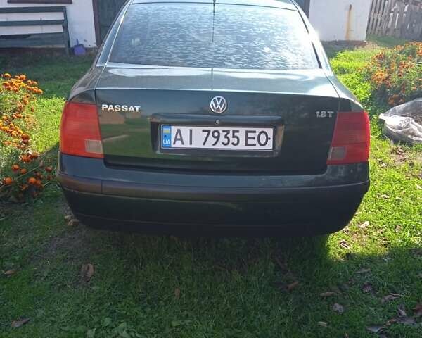 Зеленый Фольксваген Пассат, объемом двигателя 1.8 л и пробегом 260 тыс. км за 4500 $, фото 4 на Automoto.ua