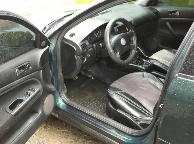 Зеленый Фольксваген Пассат, объемом двигателя 1.8 л и пробегом 432 тыс. км за 3400 $, фото 5 на Automoto.ua