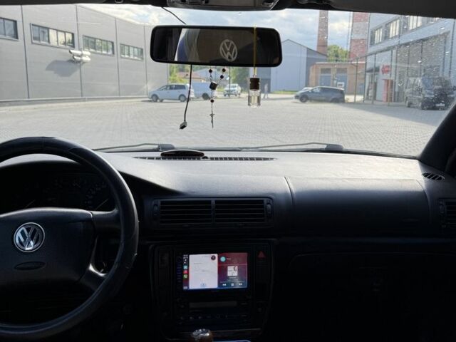 Зеленый Фольксваген Пассат, объемом двигателя 1.8 л и пробегом 330 тыс. км за 2999 $, фото 6 на Automoto.ua