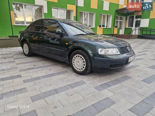 Зеленый Фольксваген Пассат, объемом двигателя 1.78 л и пробегом 196 тыс. км за 3999 $, фото 8 на Automoto.ua