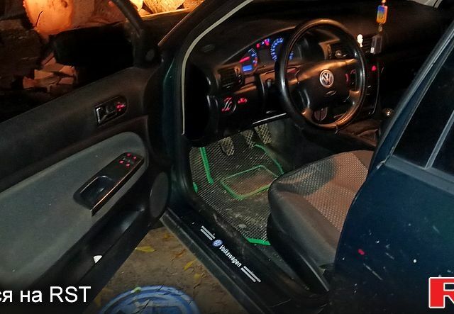 Зеленый Фольксваген Пассат, объемом двигателя 1.8 л и пробегом 221 тыс. км за 4250 $, фото 10 на Automoto.ua