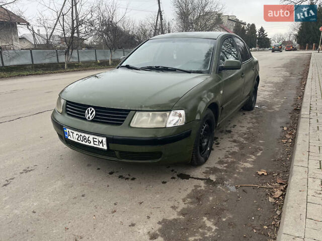 Зеленый Фольксваген Пассат, объемом двигателя 1.9 л и пробегом 323 тыс. км за 2700 $, фото 2 на Automoto.ua