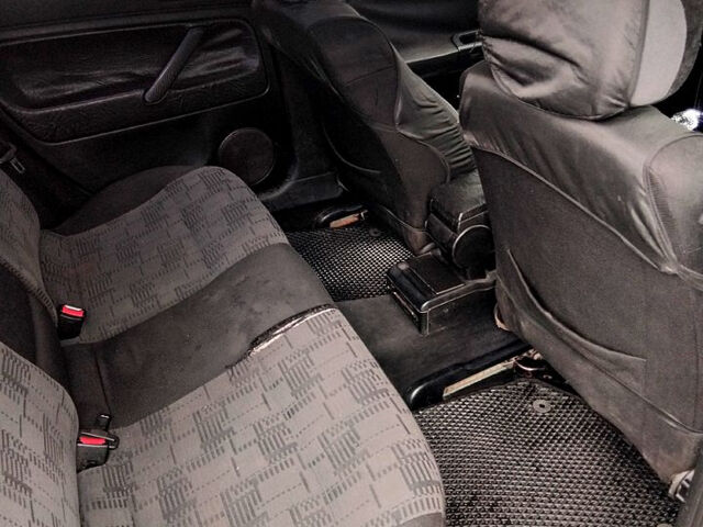 Зеленый Фольксваген Пассат, объемом двигателя 1.8 л и пробегом 300 тыс. км за 2600 $, фото 9 на Automoto.ua