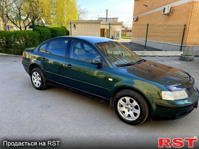 Зеленый Фольксваген Пассат, объемом двигателя 1.8 л и пробегом 235 тыс. км за 3000 $, фото 6 на Automoto.ua