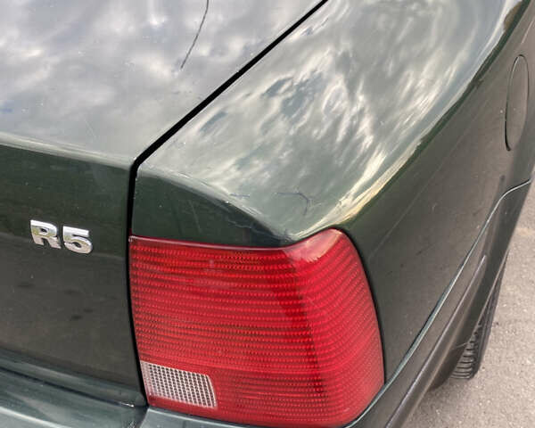 Зеленый Фольксваген Пассат, объемом двигателя 2.33 л и пробегом 211 тыс. км за 3500 $, фото 13 на Automoto.ua