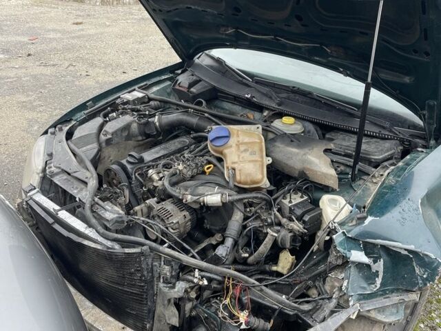 Зеленый Фольксваген Пассат, объемом двигателя 1.6 л и пробегом 3 тыс. км за 1000 $, фото 10 на Automoto.ua