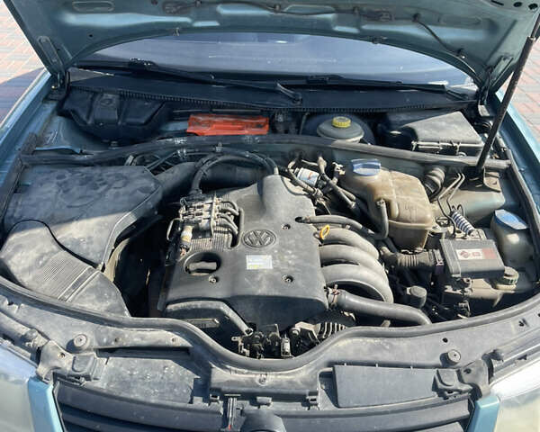 Зелений Фольксваген Пассат, об'ємом двигуна 1.6 л та пробігом 320 тис. км за 4300 $, фото 6 на Automoto.ua