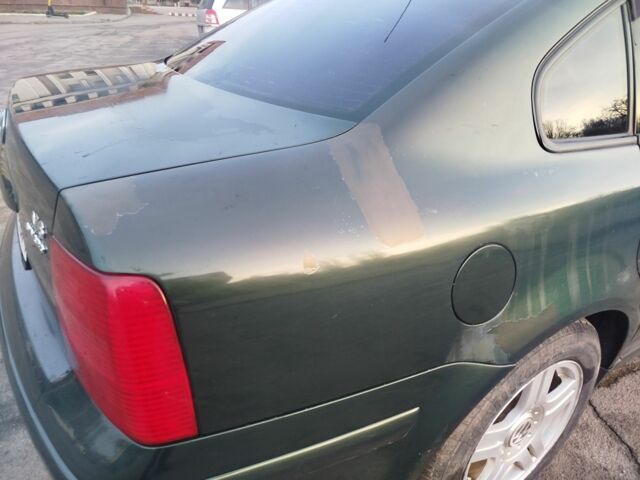 Зеленый Фольксваген Пассат, объемом двигателя 2.8 л и пробегом 380 тыс. км за 2999 $, фото 7 на Automoto.ua