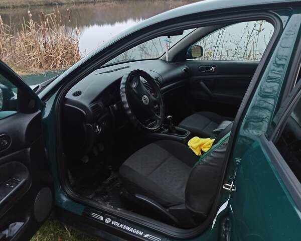 Зеленый Фольксваген Пассат, объемом двигателя 1.9 л и пробегом 400 тыс. км за 3200 $, фото 5 на Automoto.ua