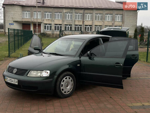 Зеленый Фольксваген Пассат, объемом двигателя 1.78 л и пробегом 334 тыс. км за 3150 $, фото 9 на Automoto.ua