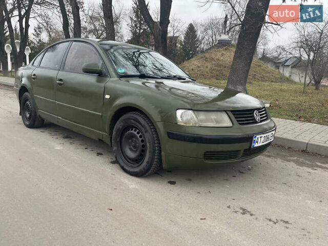 Зеленый Фольксваген Пассат, объемом двигателя 1.9 л и пробегом 323 тыс. км за 2700 $, фото 1 на Automoto.ua
