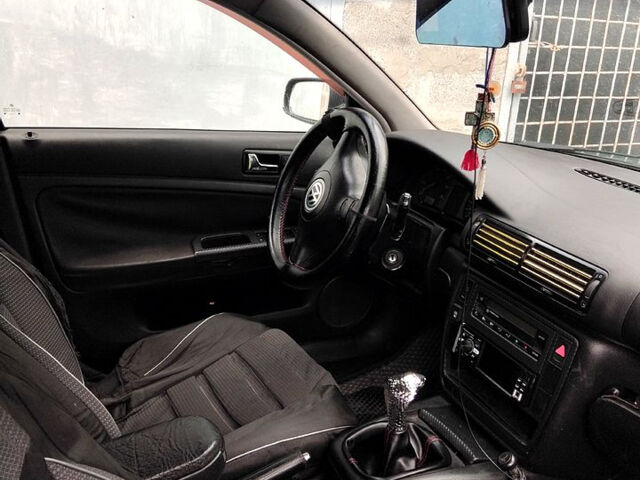 Зеленый Фольксваген Пассат, объемом двигателя 1.8 л и пробегом 300 тыс. км за 2600 $, фото 5 на Automoto.ua