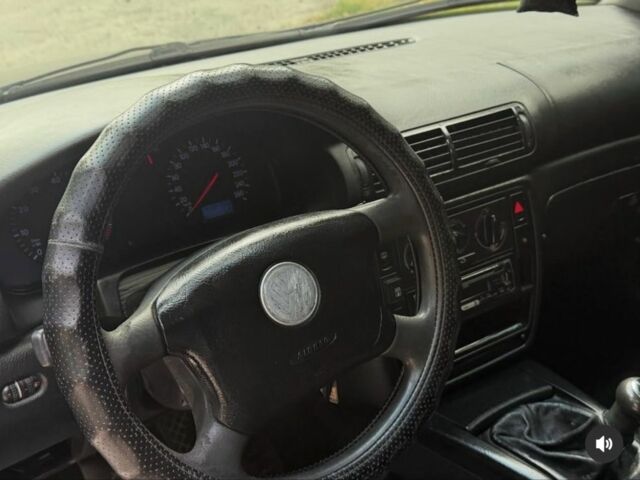 Фольксваген Пассат 1998 в Краматорске на Automoto.ua Зеленый Фольксваген Пассат, объемом двигателя 1.6 л и пробегом 415 тыс. км за 3400 $, фото 6 на Automoto.ua