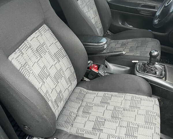 Зеленый Фольксваген Пассат, объемом двигателя 1.6 л и пробегом 320 тыс. км за 3800 $, фото 7 на Automoto.ua