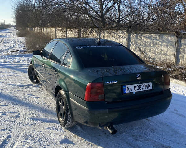 Зеленый Фольксваген Пассат, объемом двигателя 1.8 л и пробегом 350 тыс. км за 4499 $, фото 21 на Automoto.ua