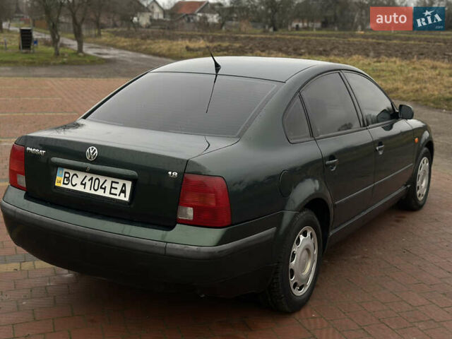 Зеленый Фольксваген Пассат, объемом двигателя 1.78 л и пробегом 334 тыс. км за 3150 $, фото 4 на Automoto.ua