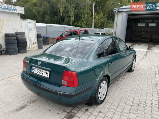 Зеленый Фольксваген Пассат, объемом двигателя 1.6 л и пробегом 250 тыс. км за 2150 $, фото 13 на Automoto.ua