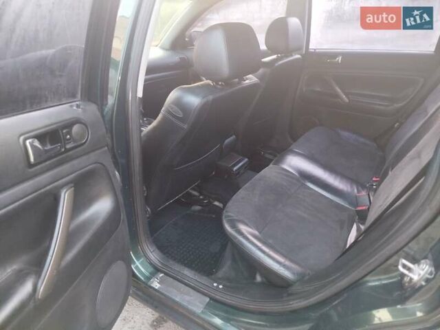 Зеленый Фольксваген Пассат, объемом двигателя 2.8 л и пробегом 380 тыс. км за 2999 $, фото 10 на Automoto.ua