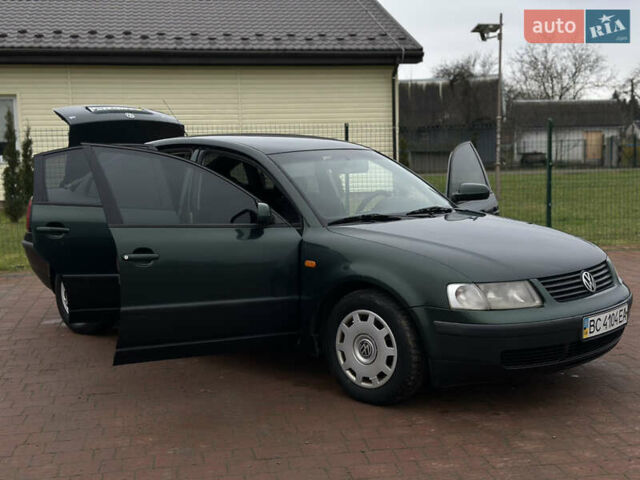 Зеленый Фольксваген Пассат, объемом двигателя 1.78 л и пробегом 334 тыс. км за 3150 $, фото 8 на Automoto.ua