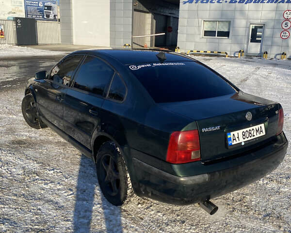 Зеленый Фольксваген Пассат, объемом двигателя 1.8 л и пробегом 350 тыс. км за 3999 $, фото 3 на Automoto.ua