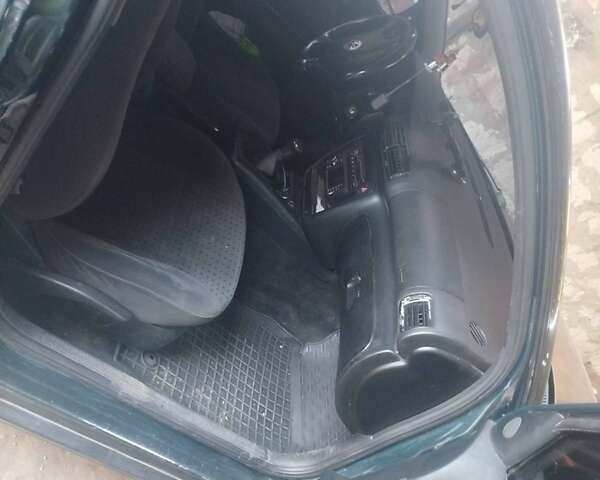 Зелений Фольксваген Пассат, об'ємом двигуна 1.9 л та пробігом 450 тис. км за 3300 $, фото 3 на Automoto.ua