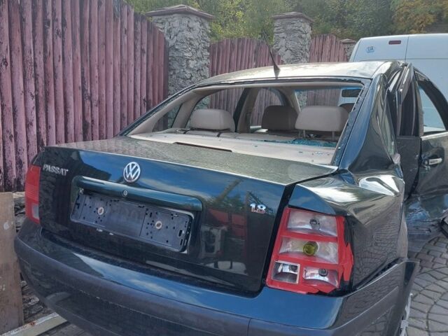 Зеленый Фольксваген Пассат, объемом двигателя 0 л и пробегом 300 тыс. км за 1300 $, фото 3 на Automoto.ua