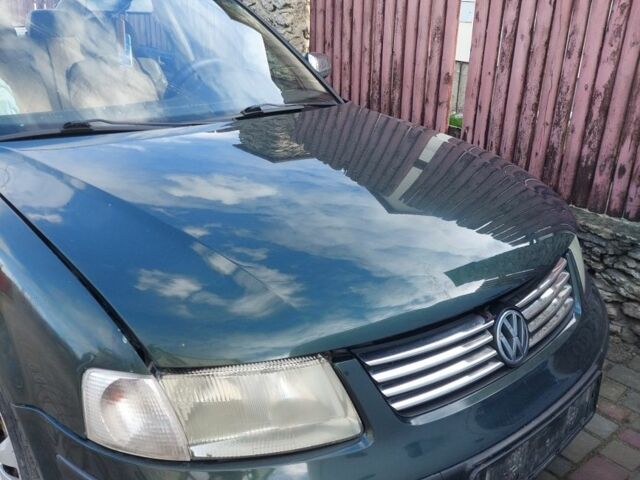 Зеленый Фольксваген Пассат, объемом двигателя 0 л и пробегом 300 тыс. км за 1300 $, фото 4 на Automoto.ua