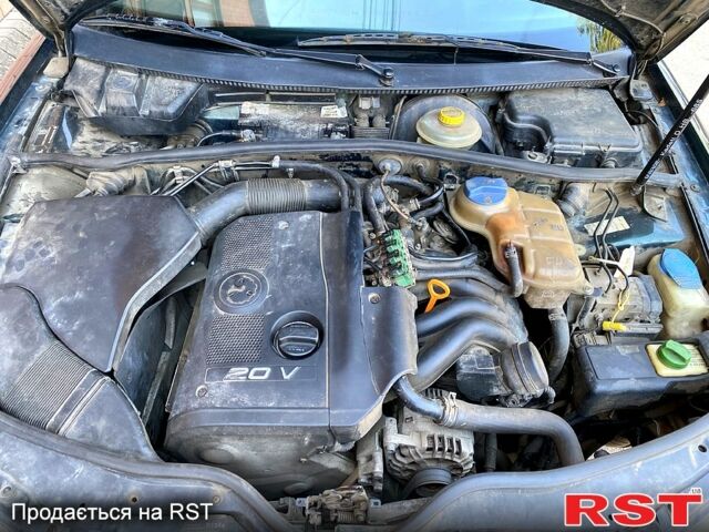 Зеленый Фольксваген Пассат, объемом двигателя 1.8 л и пробегом 235 тыс. км за 3000 $, фото 9 на Automoto.ua