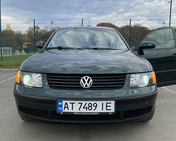 Зеленый Фольксваген Пассат, объемом двигателя 2.33 л и пробегом 211 тыс. км за 3500 $, фото 14 на Automoto.ua