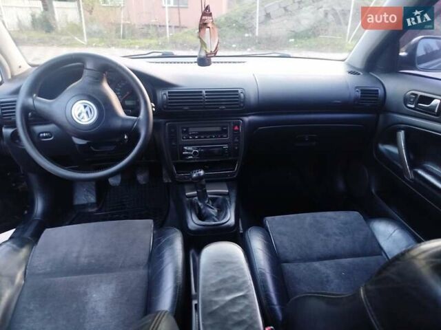 Зеленый Фольксваген Пассат, объемом двигателя 2.8 л и пробегом 380 тыс. км за 2999 $, фото 11 на Automoto.ua