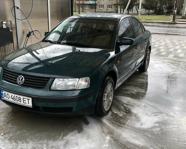 Зеленый Фольксваген Пассат, объемом двигателя 1.9 л и пробегом 315 тыс. км за 3100 $, фото 2 на Automoto.ua