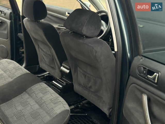 Зеленый Фольксваген Пассат, объемом двигателя 1.78 л и пробегом 334 тыс. км за 3150 $, фото 18 на Automoto.ua