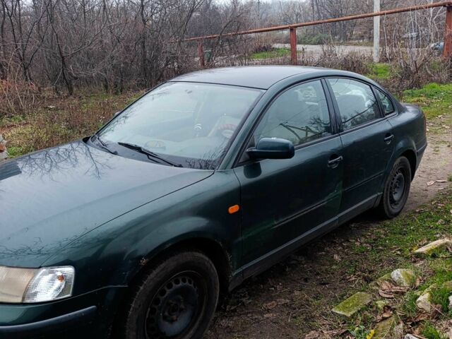 Зелений Фольксваген Пассат, об'ємом двигуна 1.9 л та пробігом 3 тис. км за 1500 $, фото 3 на Automoto.ua