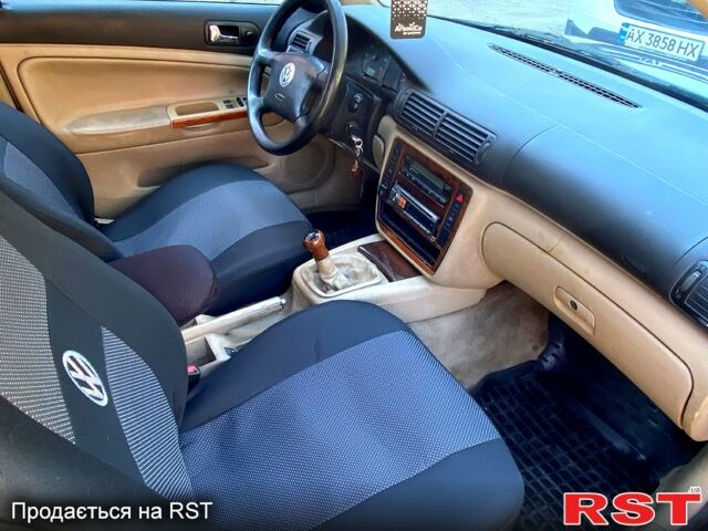 Зеленый Фольксваген Пассат, объемом двигателя 1.8 л и пробегом 235 тыс. км за 3000 $, фото 12 на Automoto.ua