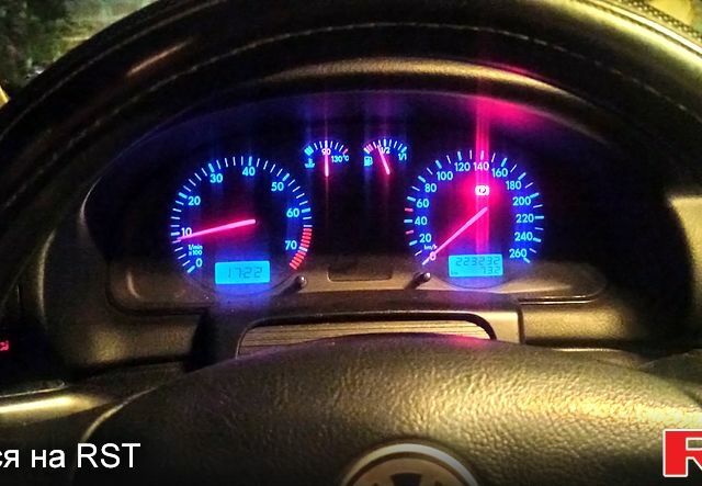 Зеленый Фольксваген Пассат, объемом двигателя 1.8 л и пробегом 221 тыс. км за 4250 $, фото 9 на Automoto.ua