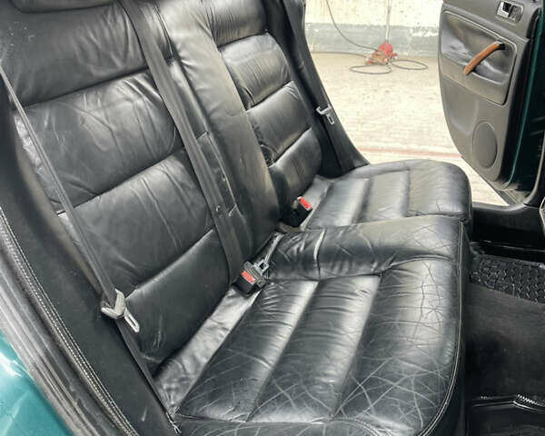 Зеленый Фольксваген Пассат, объемом двигателя 1.6 л и пробегом 250 тыс. км за 2150 $, фото 29 на Automoto.ua